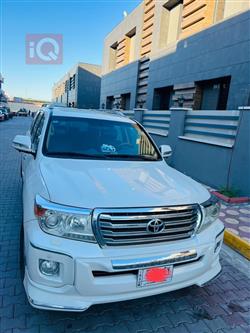 تۆیۆتا لاند کروزەر